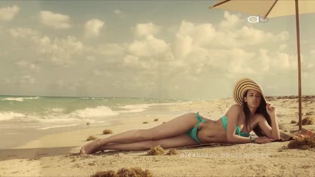 Contemporary Advertising Portrait Photography – Alex Bravo