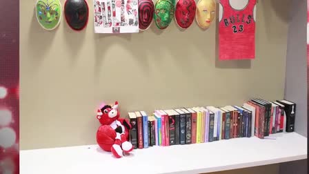 Chicago Bulls Charities Dedicates Lurie Children's Teen Lounge with Special Guest, Scottie Pippen