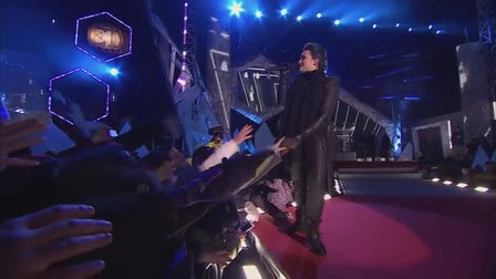 Demi Lavato Performs Neon Lights