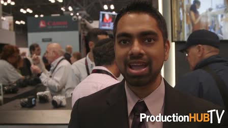 Canon Showcases the New EOS M10 Digital Camera at PhotoPlus 2015